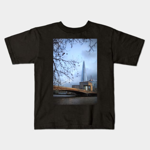 Shard on the London Bridge Kids T-Shirt by Z Snapper